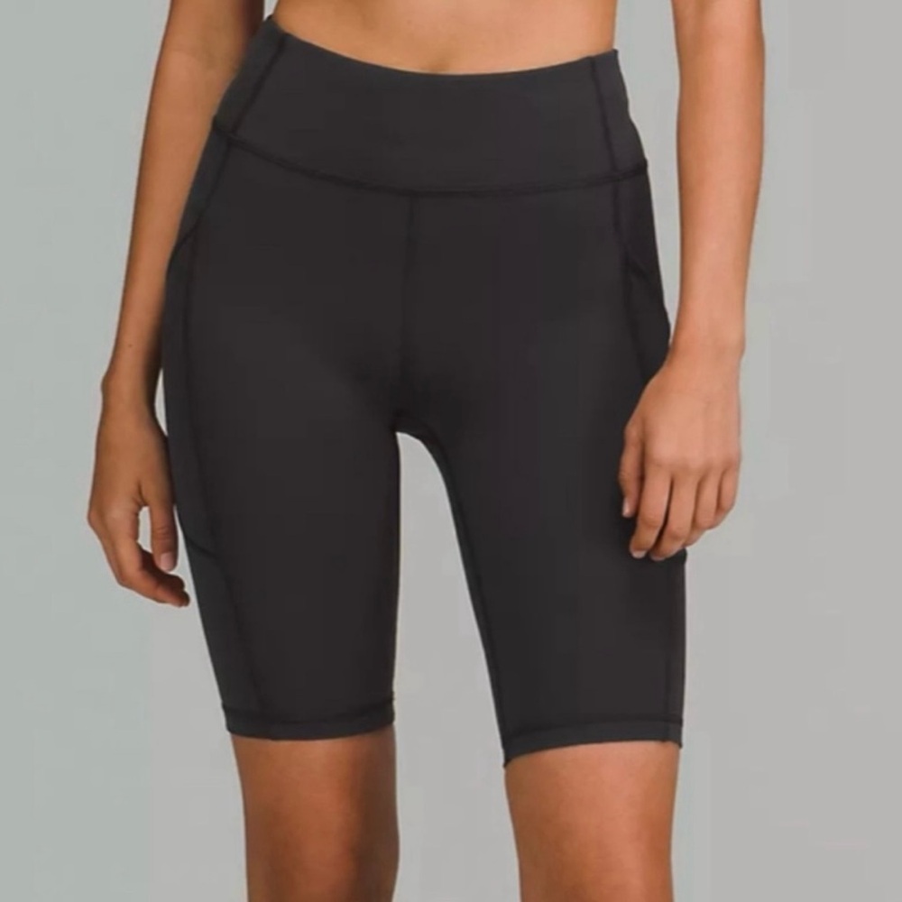 Lululemon Invigorate HR Short 10”